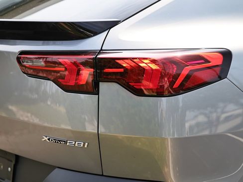 New 2027 BMW X2 xDrive28i AWD/4WD image 8