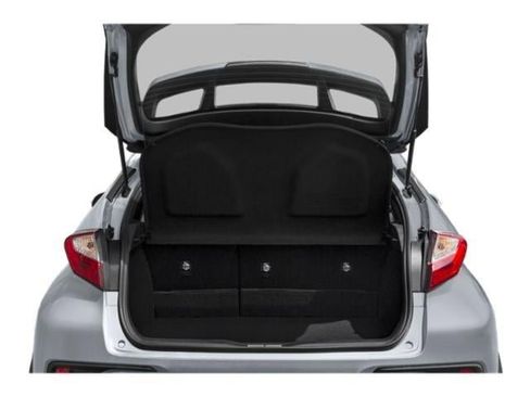 Used 2019 Toyota C-HR XLE image 11