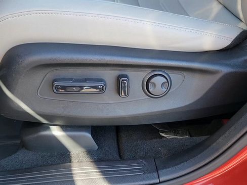 Used 2025 Honda CR-V EX-L image 9