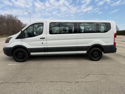 Used 2018 Ford Transit 350 XL image 5