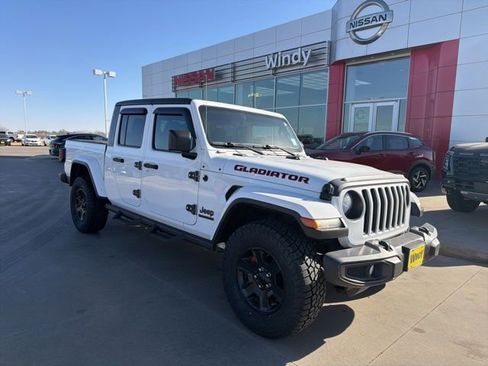 Used 2021 Jeep Gladiator Sport w/ Quick Order Package 24Q 80Th AWD/4WD image 1