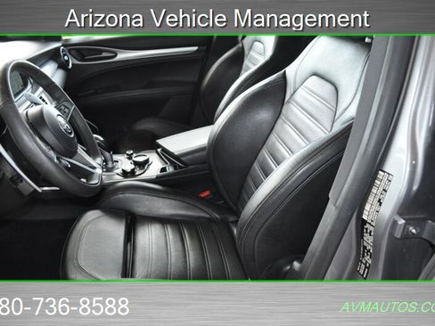 Used 2018 Alfa Romeo Stelvio Ti Sport image 19