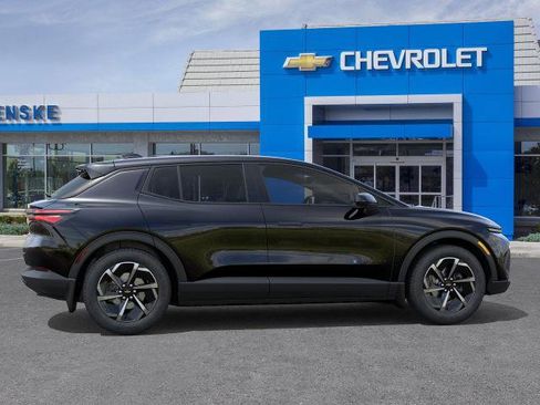 New 2026 Chevrolet Equinox EV LT image 5