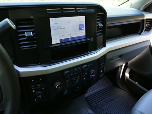 Used 2023 Ford F350 XL w/ XL Chrome Package AWD/4WD image 11