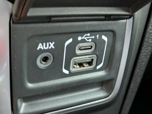 New 2025 Jeep Gladiator Sport image 18