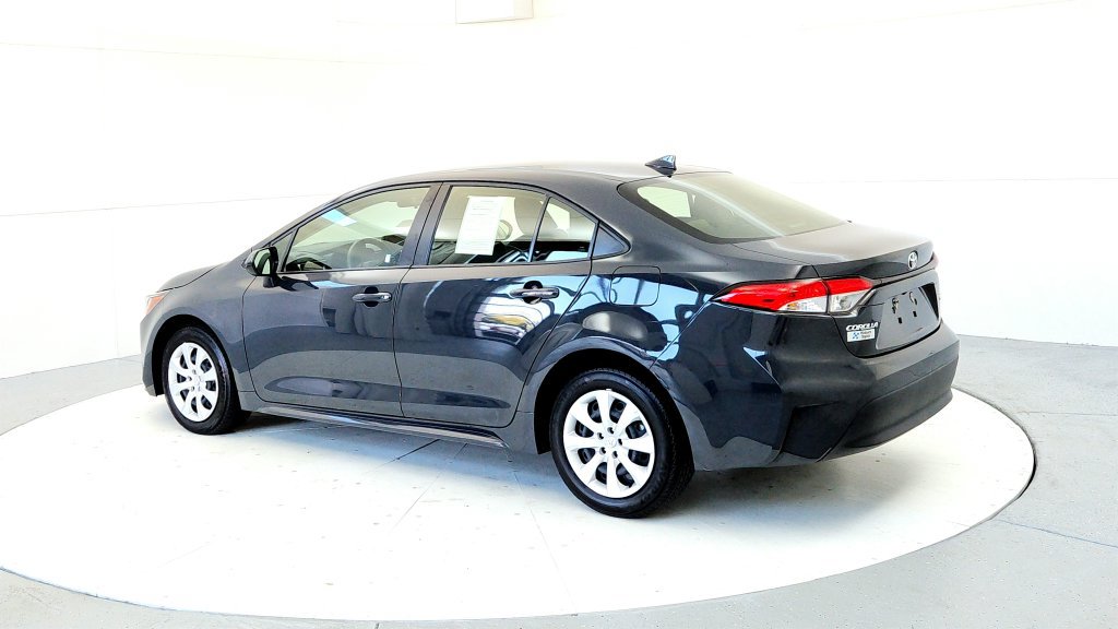 Used 2024 Toyota Corolla LE FWD image 4