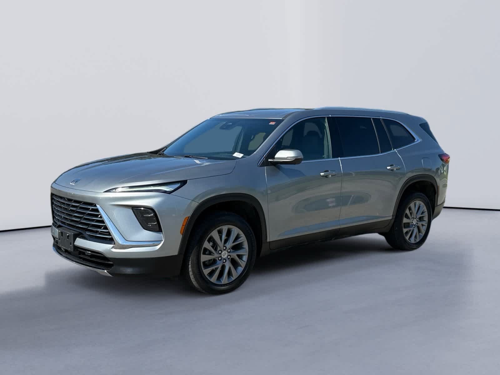 Used 2025 Buick Enclave Preferred AWD/4WD image 9