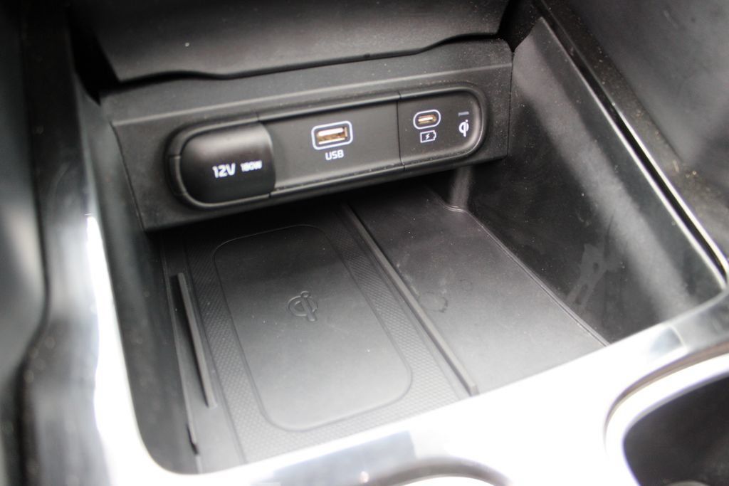 Used 2023 Kia Telluride EX w/ EX Captain's Chair Package AWD/4WD image 24