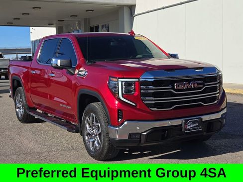 Used 2024 GMC Sierra 1500 SLT image 2
