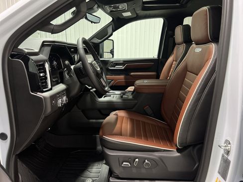 New 2026 GMC Sierra 3500 Denali Ultimate image 17