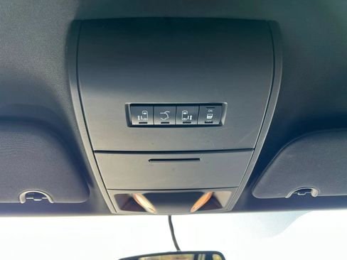 Used 2014 Dodge Grand Caravan SXT w/ UConnect Hands-Free Group FWD image 21