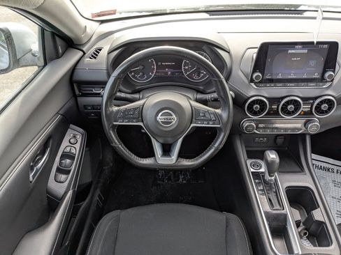 Used 2021 Nissan Sentra SV image 17