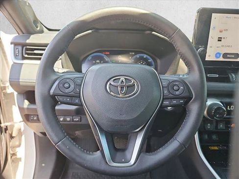 Used 2023 Toyota RAV4 XSE AWD/4WD image 13