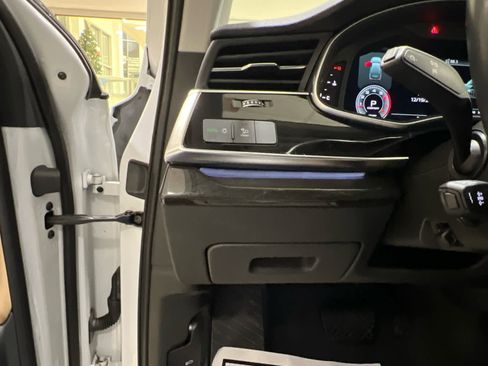 Used 2022 Audi Q7 Premium Plus image 30