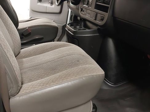 Used 2020 Chevrolet Express 2500 w/ Driver Convenience Package image 28