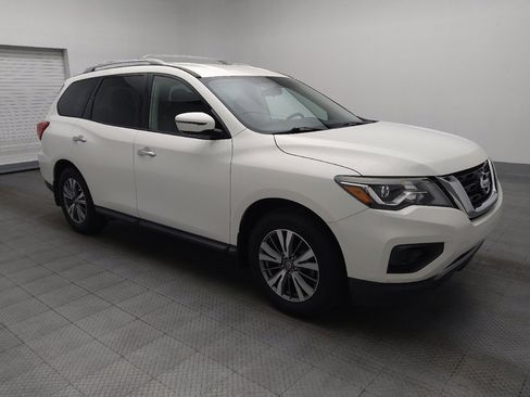 Used 2020 Nissan Pathfinder S image 11