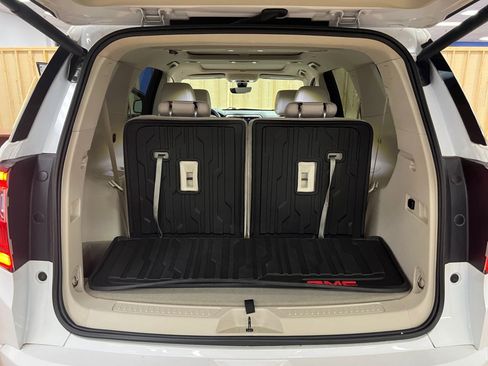 Used 2021 GMC Acadia Denali w/ Denali Ultimate Package image 19