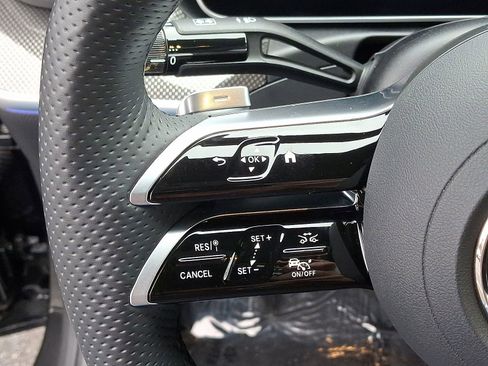 Used 2024 Mercedes-Benz CLE 300 4MATIC Coupe image 21