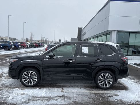 Used 2025 Subaru Forester Touring w/ Touring Package image 12