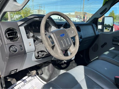 Used 2011 Ford F250 XL w/ Skid Plate Pkg image 10