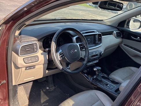 Used 2019 Kia Sorento EX image 7