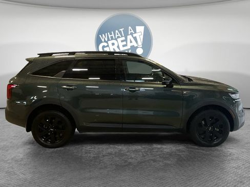 Certified 2023 Kia Sorento S w/ Panoramic Sunroof Package AWD/4WD image 2