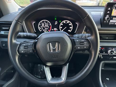 Used 2025 Honda Pilot Touring image 14