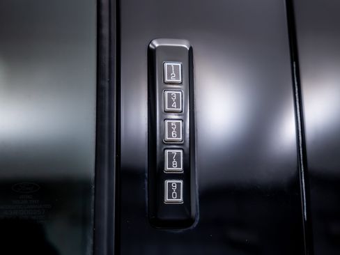 Used 2023 Ford F350 Limited w/ FX4 Off-Road Package image 18