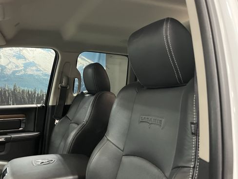 Used 2017 RAM 1500 Laramie w/ Convenience Group image 18
