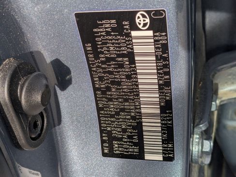 Used 2025 Toyota Corolla LE image 34