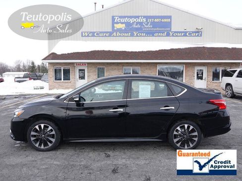 Used 2019 Nissan Sentra SR image 1