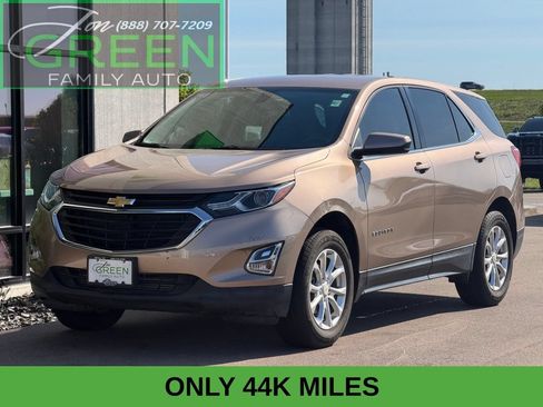 Used 2018 Chevrolet Equinox LT FWD image 1