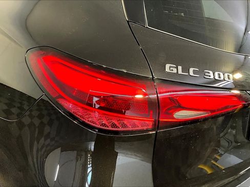 New 2026 Mercedes-Benz GLC 300 4MATIC image 5