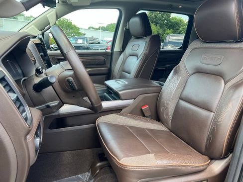 Used 2025 RAM 1500 Limited AWD/4WD image 25