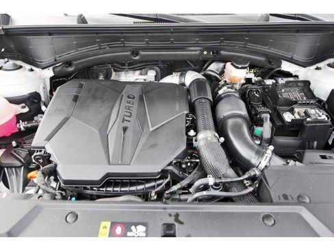 Used 2025 Hyundai Santa Fe SE image 32