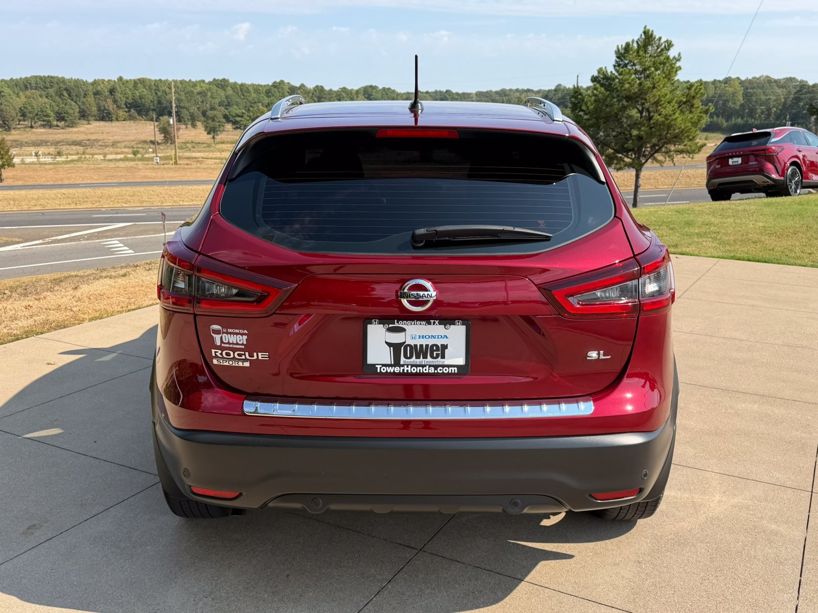 Used 2022 Nissan Rogue Sport SL w/ Premium Package FWD image 5