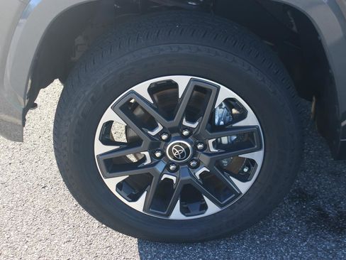 Used 2024 Toyota Tundra Limited image 44