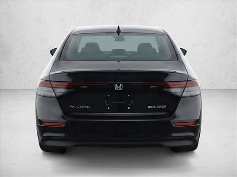 Used 2025 Honda Accord SE image 6