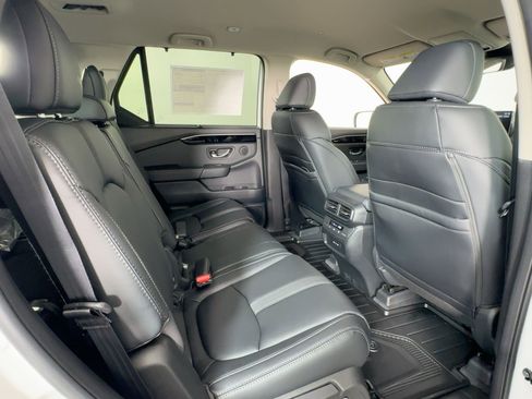 New 2025 Honda Pilot EX-L image 28