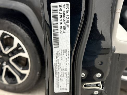 Used 2024 Jeep Compass Limited image 24