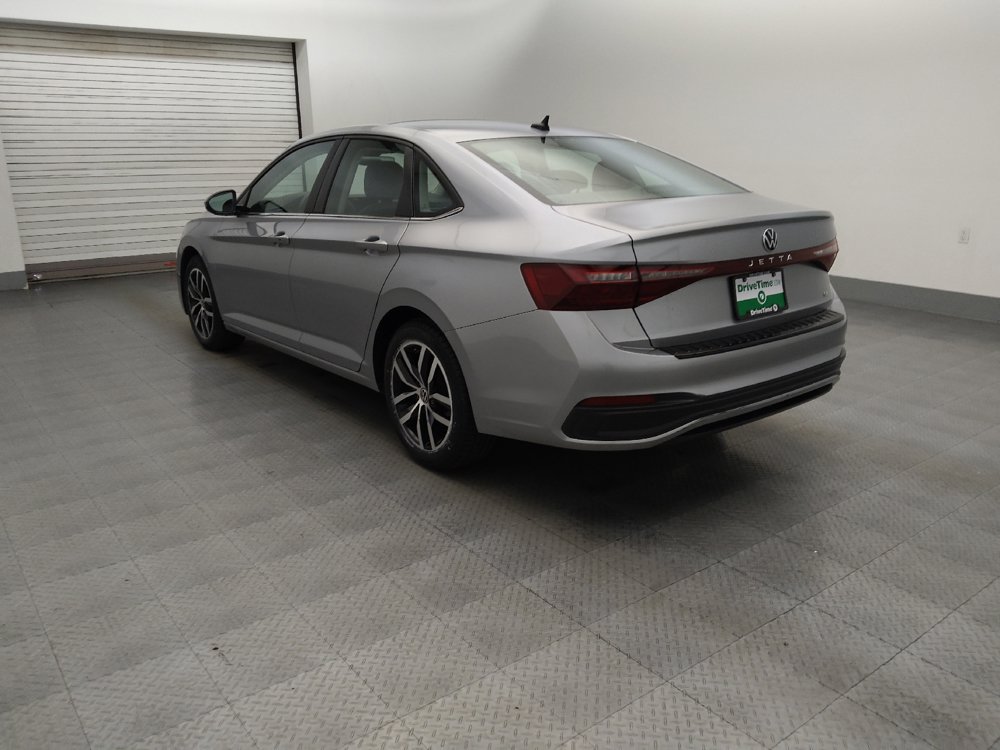 Used 2025 Volkswagen Jetta SE FWD image 5