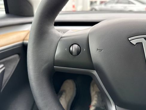 Used 2023 Tesla Model 3 Standard Range RWD image 31