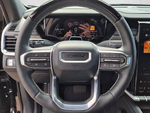 Used 2026 GMC Acadia Denali w/ Super Cruise Package FWD image 14