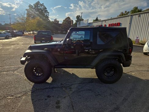 Used 2013 Jeep Wrangler Sport AWD/4WD image 5