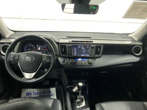 Used 2018 Toyota RAV4 Limited image 14