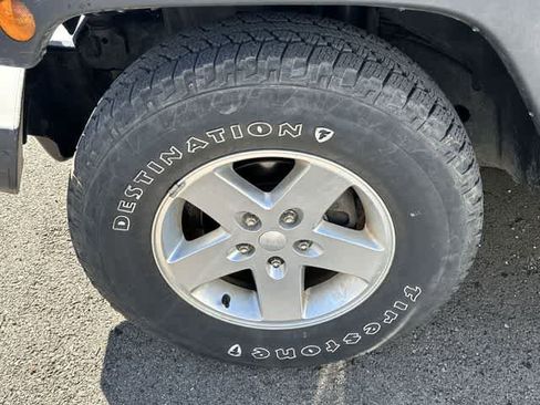 Used 2013 Jeep Wrangler Unlimited Sport image 21