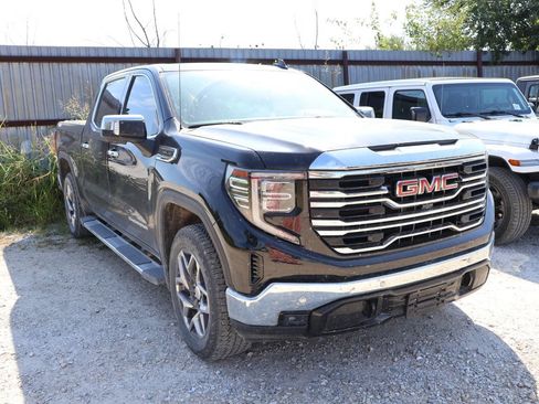 Used 2025 GMC Sierra 1500 SLT w/ SLT Premium Plus Package AWD/4WD image 12