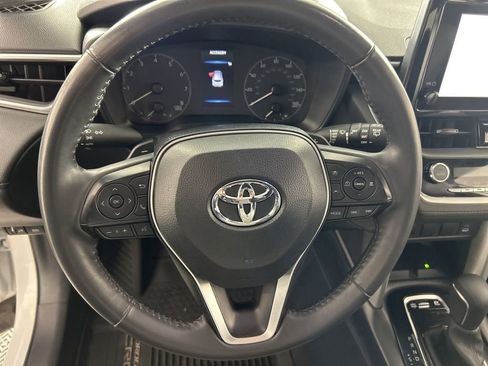 Used 2024 Toyota Corolla Cross SE image 12