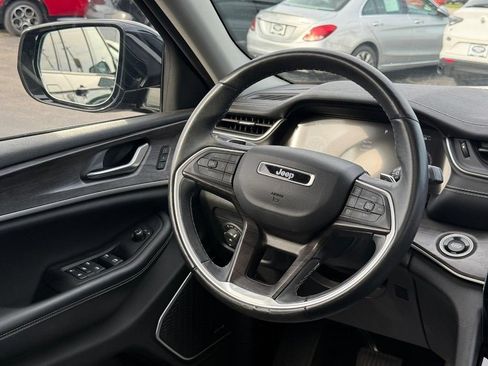 Certified 2022 Jeep Grand Cherokee L Limited w/ Luxury Tech Group II AWD/4WD image 12