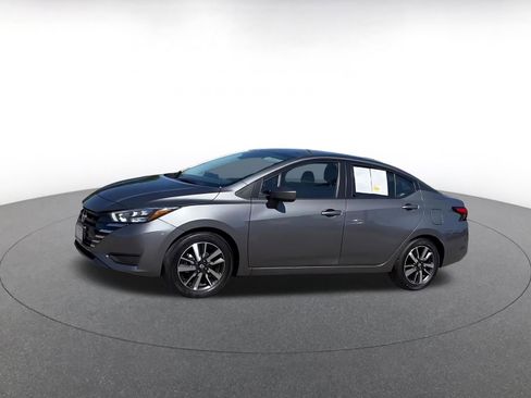 Used 2025 Nissan Versa SV FWD image 8